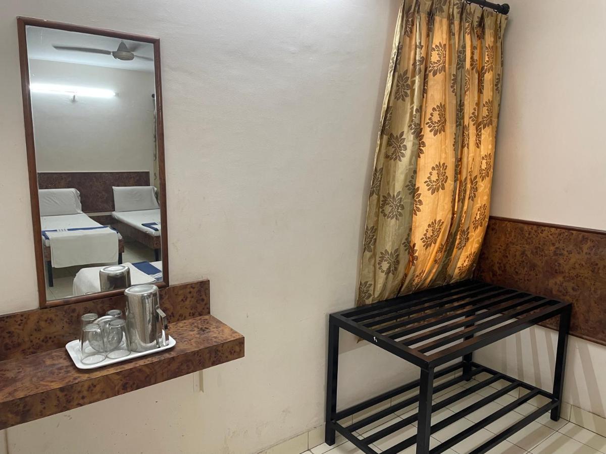 Sri Durgamba Lodge Bangalore Extérieur photo